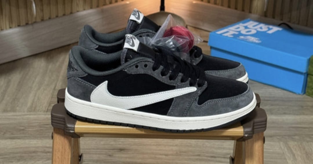 Air Jordan 1 (Low Cut) Image 5